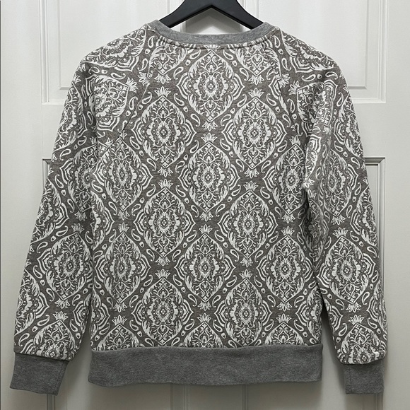 NWT J. Crew Medallion Pullover Crewneck Sweater in Gray & White - Size Small - Picture 11 of 15